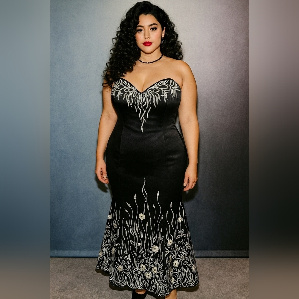 Chic Strapless Black Dress with White Embroidery. Size 14. Ankle Length